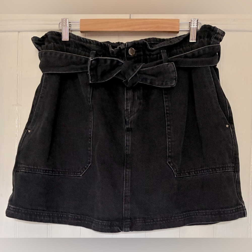 *3 for $20* Denim&Co Black Tie Front Paperbag Waist Mini Skirt, sz 14